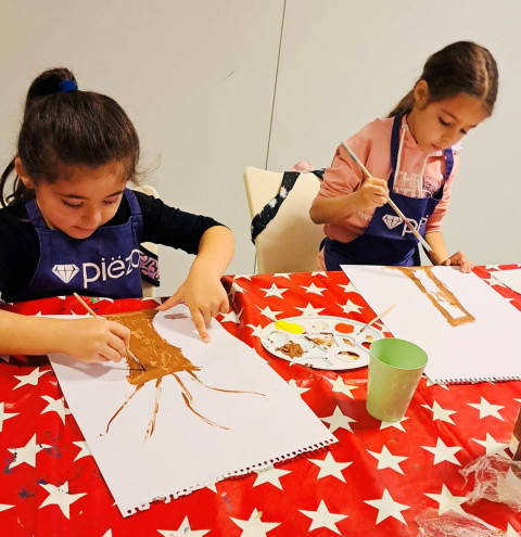Kinderactiviteiten bij inZet op vrijdagmiddag   foto Stichting Pi&euml;zo